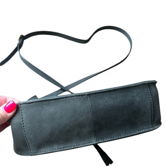 Lucky Brand Genuine Leather Black Crossbody Adjustable Strap Purse - Picture 5 of 13